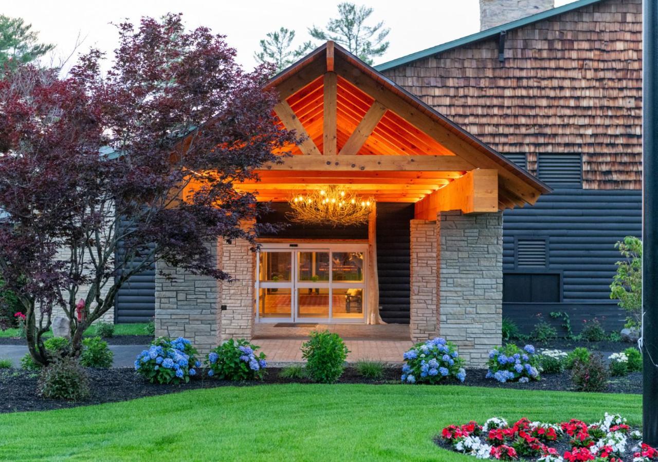Lodge At Schroon Lake Exterior photo