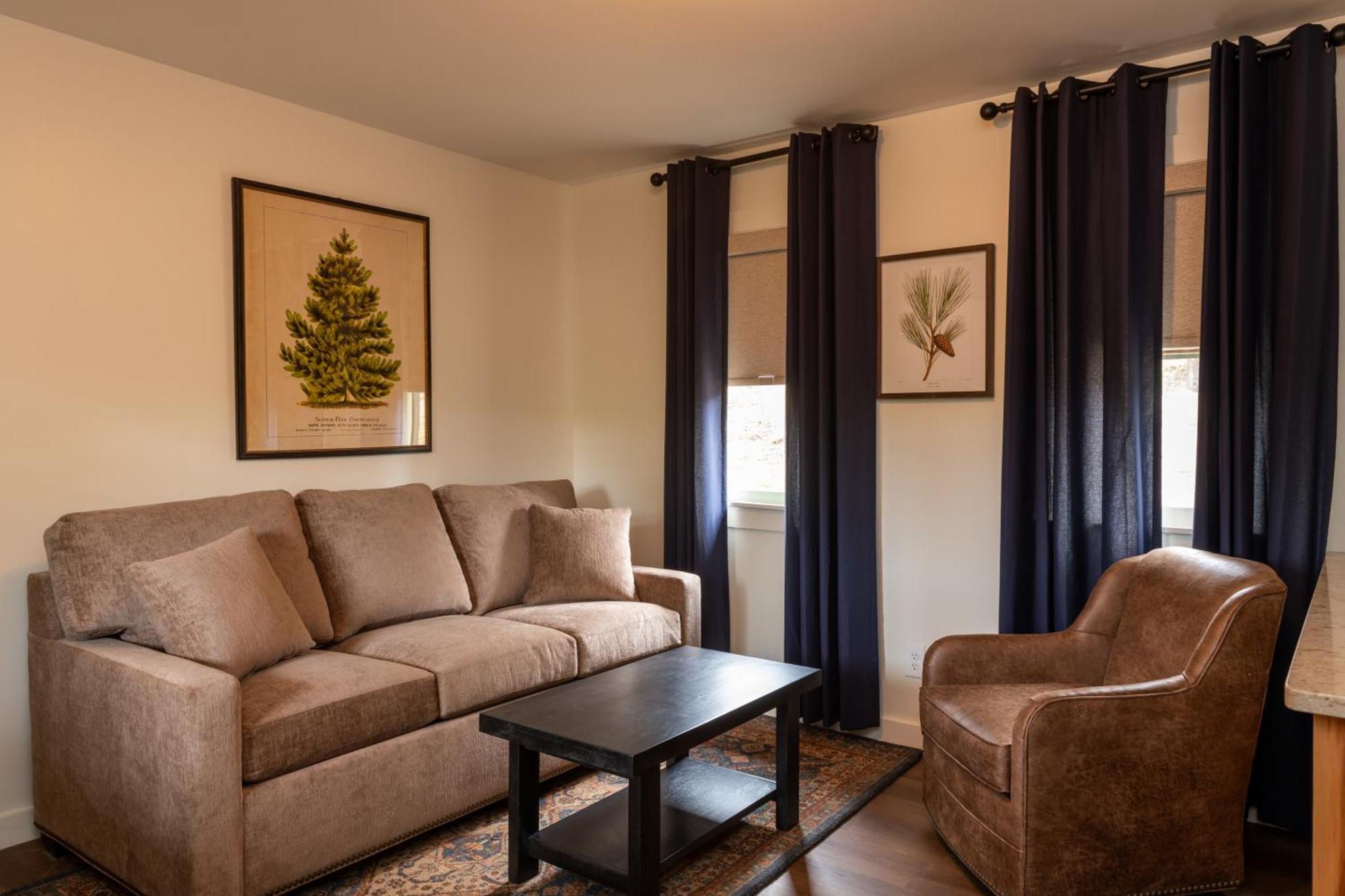 Lodge At Schroon Lake Exterior photo