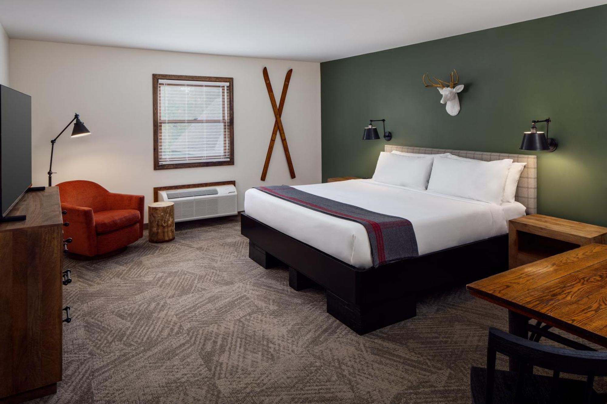 Lodge At Schroon Lake Exterior photo